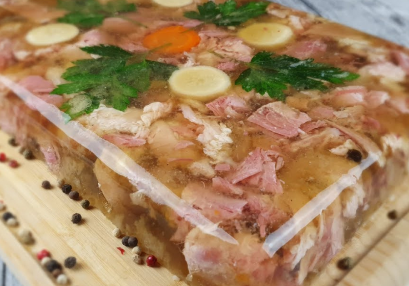 Piftie de porc – Restaurant Verdeței